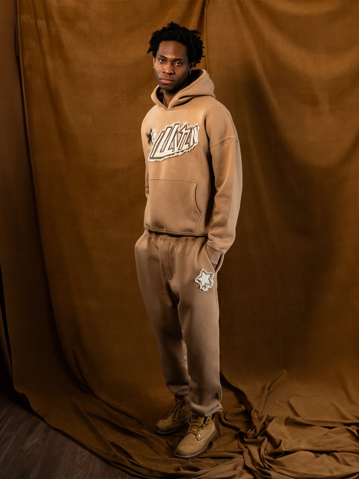 DISTRESSED APPLIQUE HOODIE - PEANUT