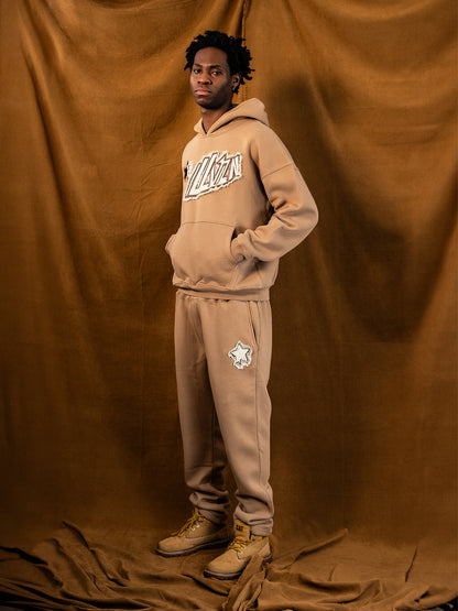 DISTRESSED APPLIQUE JOGGERS - PEANUT